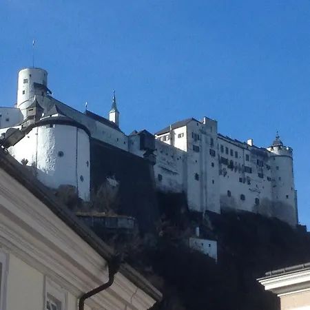 Riedenburg - Ruhig Und Zentrumsnah Lejlighed Salzburg